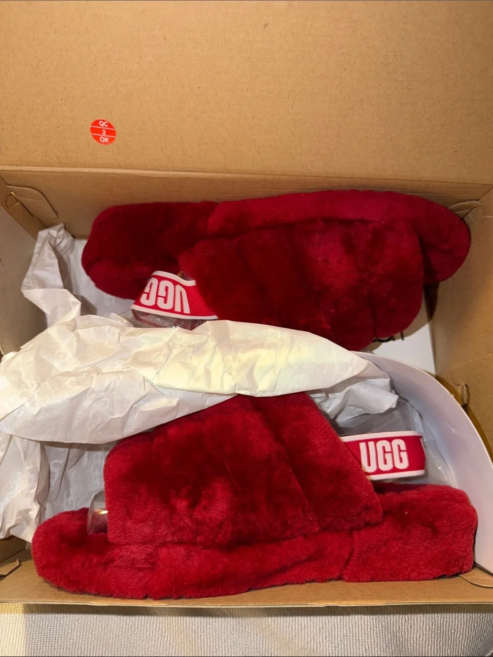 UGG Red Fluff Yeah Slide - Picture 1 of 3
